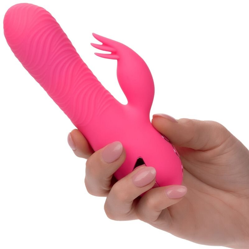 CALEXOTICS - SACRAMENTO SWEETIE VIBRADOR RABBIT ROSA BY CALIFORNIA DREAMING - JUGUETES BIENESTAR - El Arte del Placer