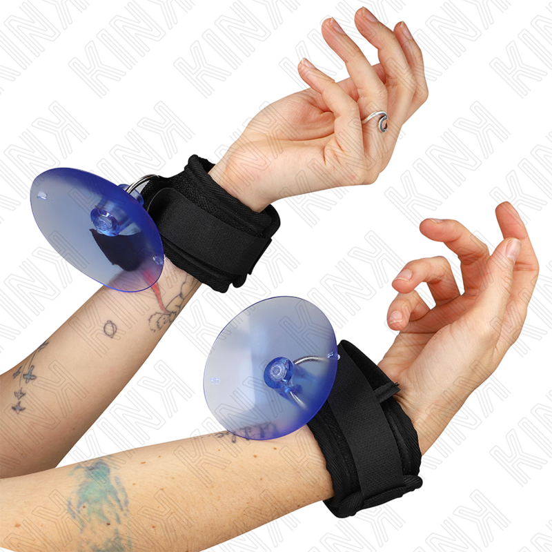 KINK - MUÑEQUERAS CON VENTOSA NEGRO AJUSTABLE 29-40 CM X 5 CM - BDSM & BONDAGE - El Arte del Placer