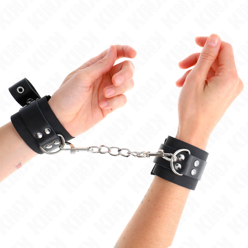 KINK - MUÑEQUERAS DE NYLON NEGRO CON CORREA CUERO NEGRO AJUSTABLE 19-29 CM X 5.1 CM - BDSM & BONDAGE - El Arte del …