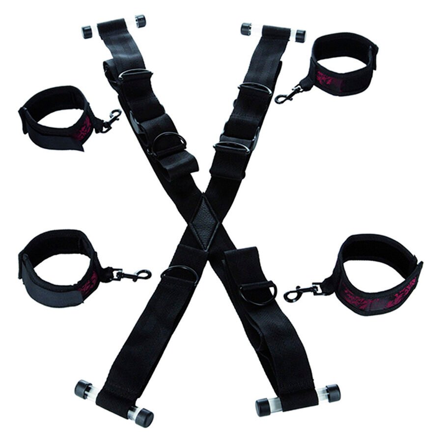 CALEXOTICS - SCANDAL ESPOSAS CON FORMA DE CRUZ PARA LA PUERTA - BDSM & BONDAGE - El Arte del Placer