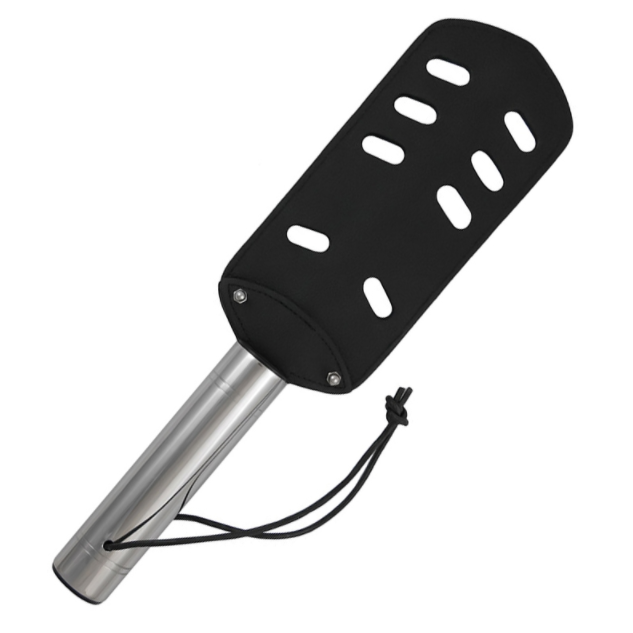 METAL HARD - THE PADDLE CUERO ORIGINAL Y METAL - CON AGUJEROS - Artículos BDSM - El Arte del Placer